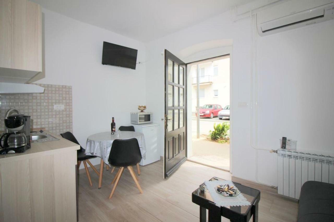 Apartment Noemi In City Center Poreč Exteriér fotografie